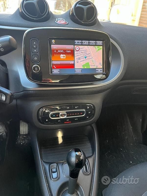 Usata Smart ForFour Electric Drive 60 kW (82 CV) 2020 Nero Utilitaria