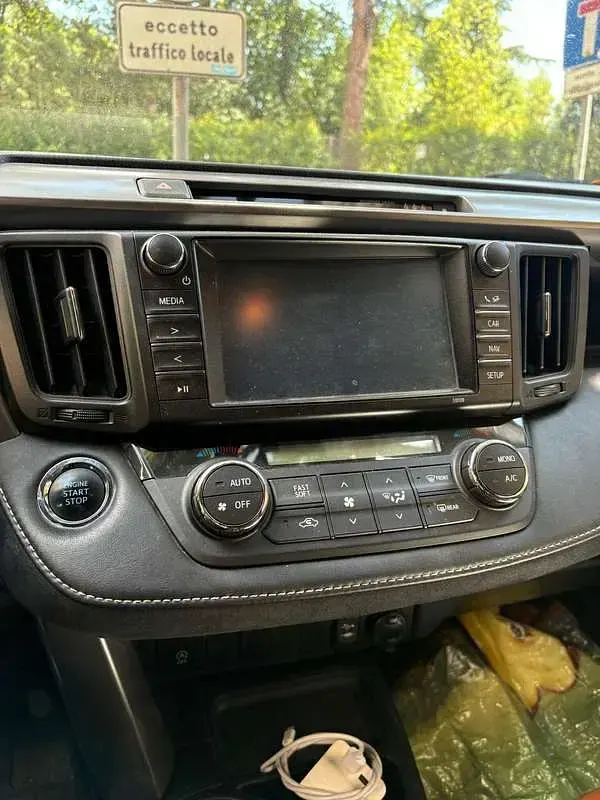 Usata Toyota RAV4 Style 143 CV (105 kW) 2016 Bianco SUV