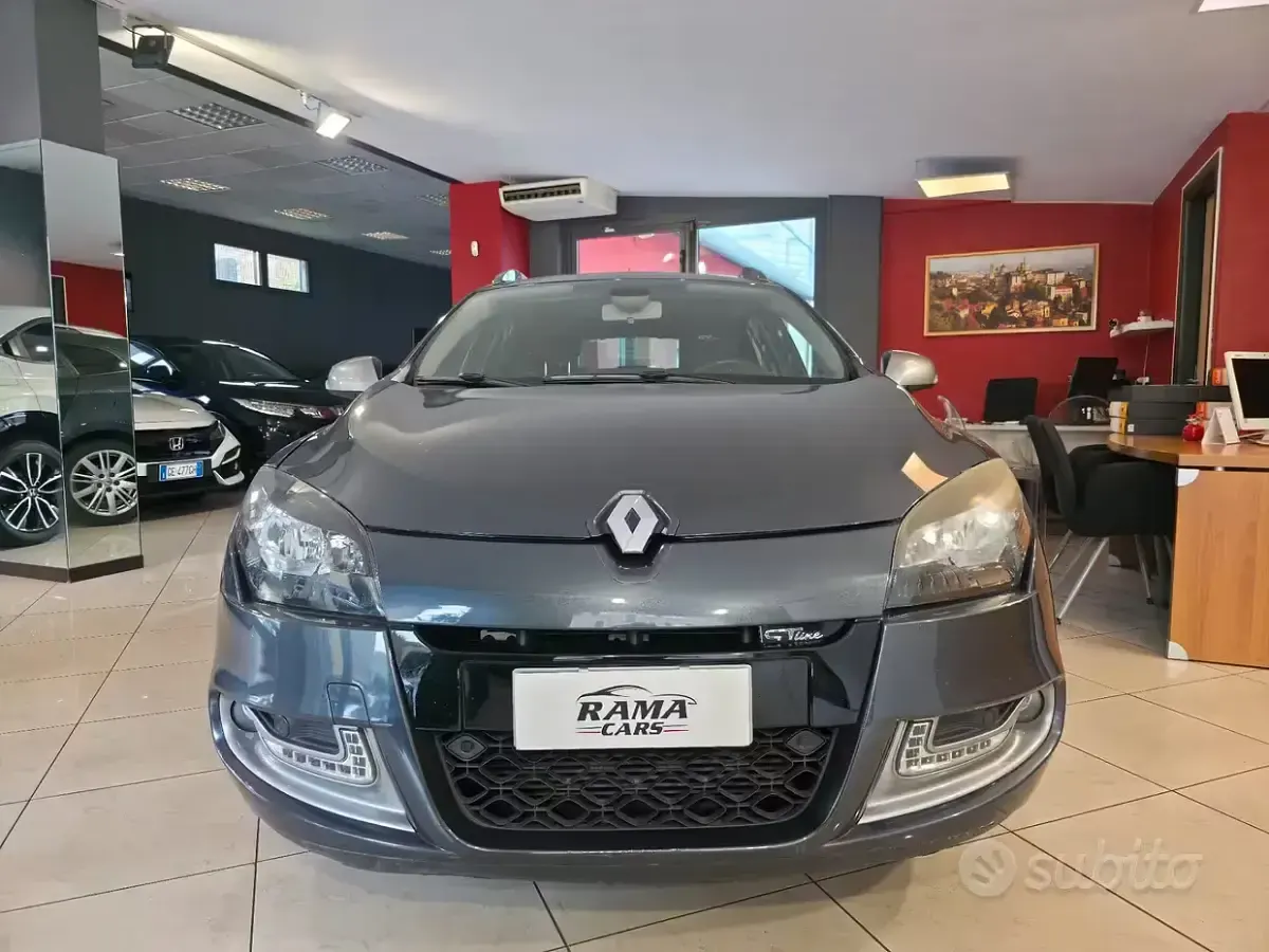 Usata Renault Mégane GrandTour 110 CV (80 kW) 2012 Grigio Station wagon
