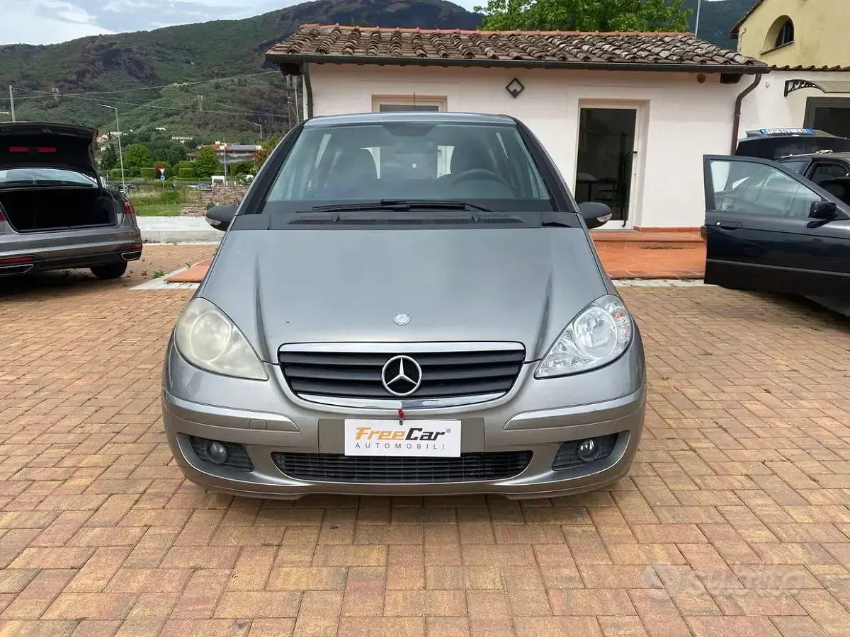 Usata Mercedes A180 Classic 109 CV (80 kW) 2008 Grigio Berlina