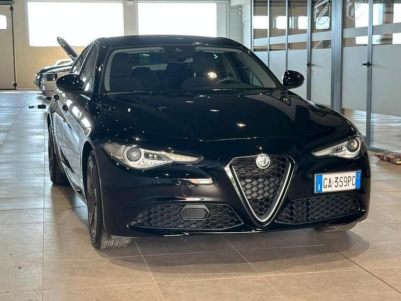 Usata Alfa Romeo Giulia Super 160 CV (117 kW) 2020 Nero Berlina