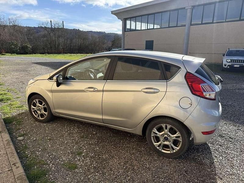Usata Ford Fiesta Titanium 75 CV (55 kW) 2016 Berlina