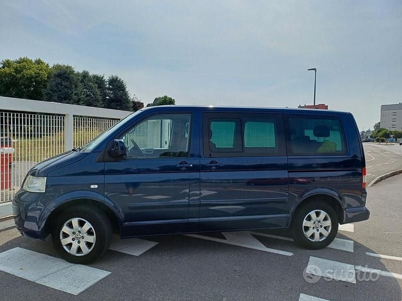 Usata VW Multivan 130 CV (95 kW) 2009 Blu Furgone