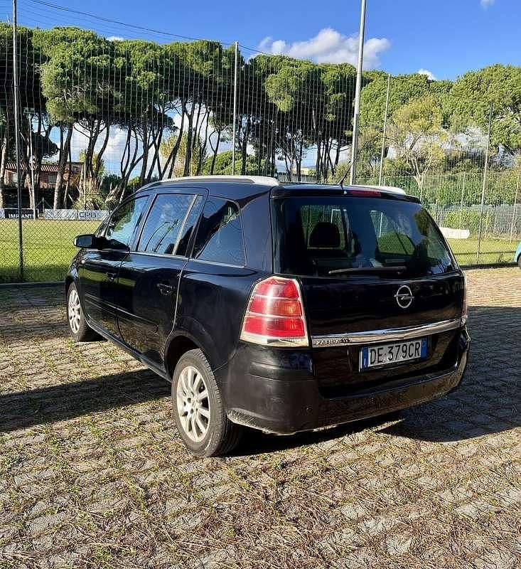 Usata Opel Zafira Cosmo 94 CV (69 kW) 2006 Nero Monovolume