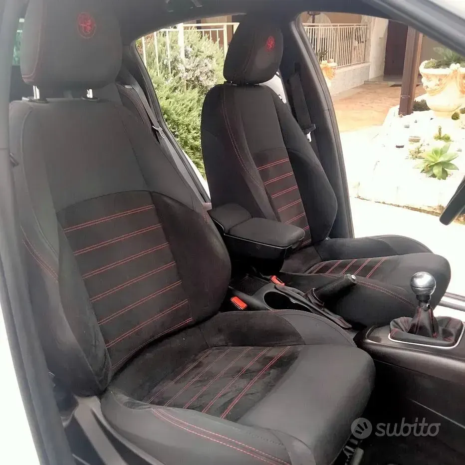 Usata Alfa Romeo Giulietta Super 150 CV (110 kW) 2016 Bianco Utilitaria