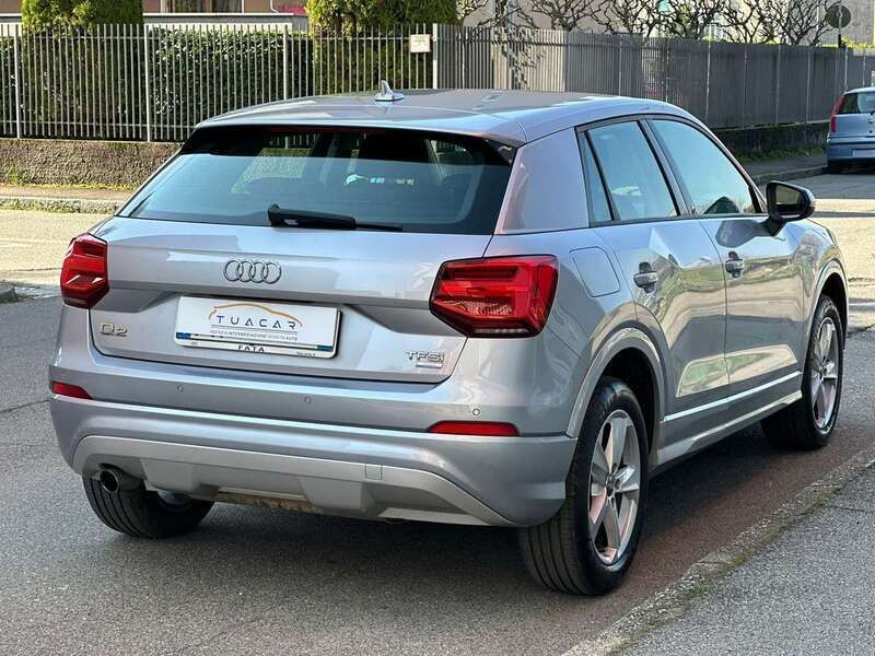 Usata Audi Q2 Business 116 CV (85 kW) 2018 Argento SUV