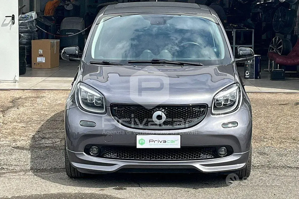 Usata Smart ForFour Passion 90 CV (66 kW) 2017 Grigio Utilitaria