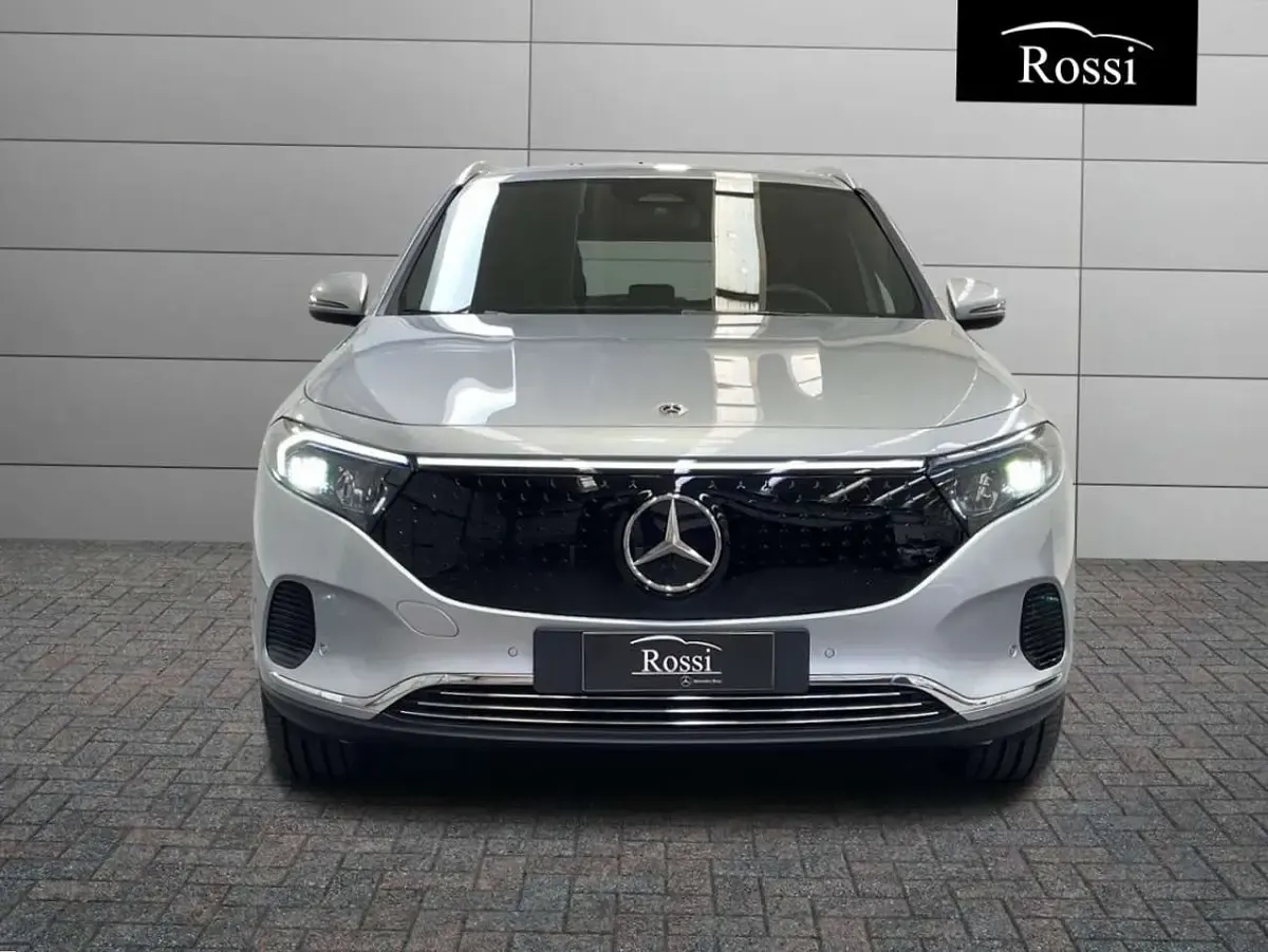 Nuova Mercedes EQA250+ 139 kW (190 CV) 2026 Argento hightech SUV