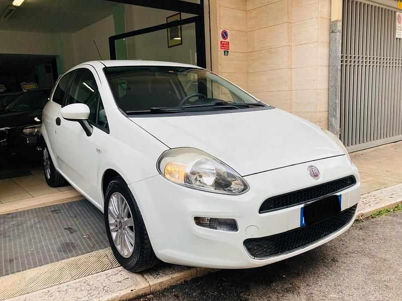 Usata Fiat Punto Evo 84 CV (61 kW) 2014 Bianco Utilitaria