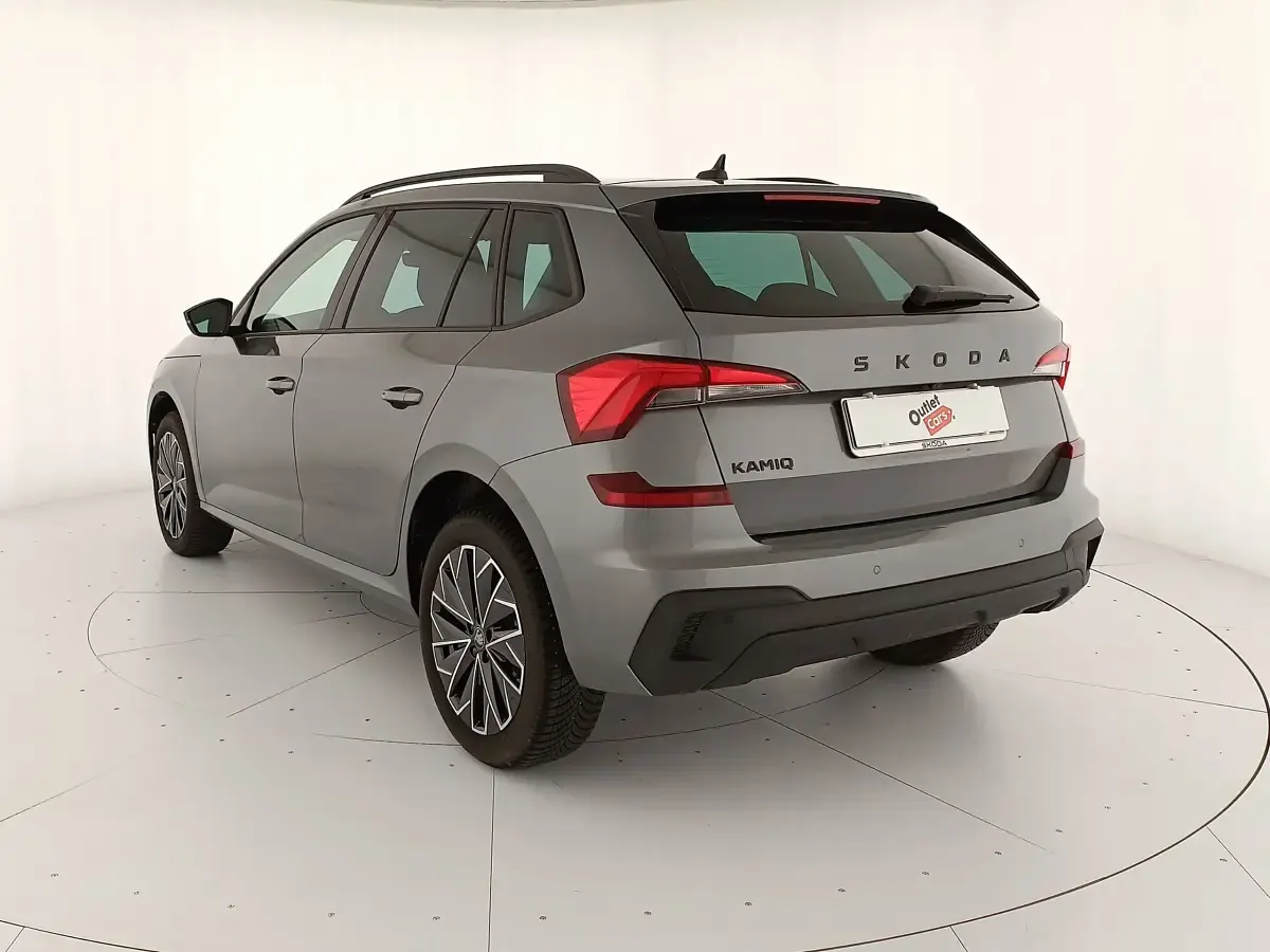 Usata Skoda Kamiq 115 CV (84 kW) 2025 Grigio graphite metallizzato SUV