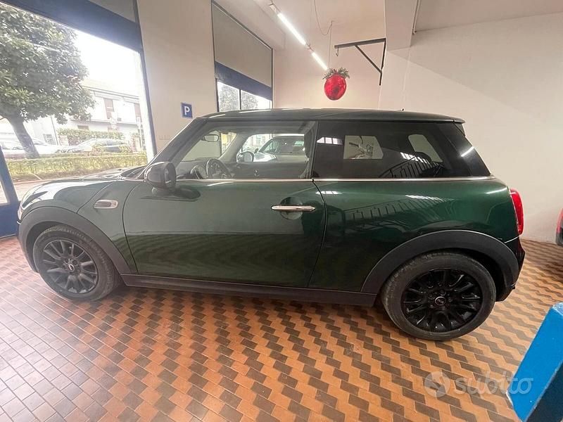 Usata Mini One D Business 95 CV (69 kW) 2017 Verde Utilitaria