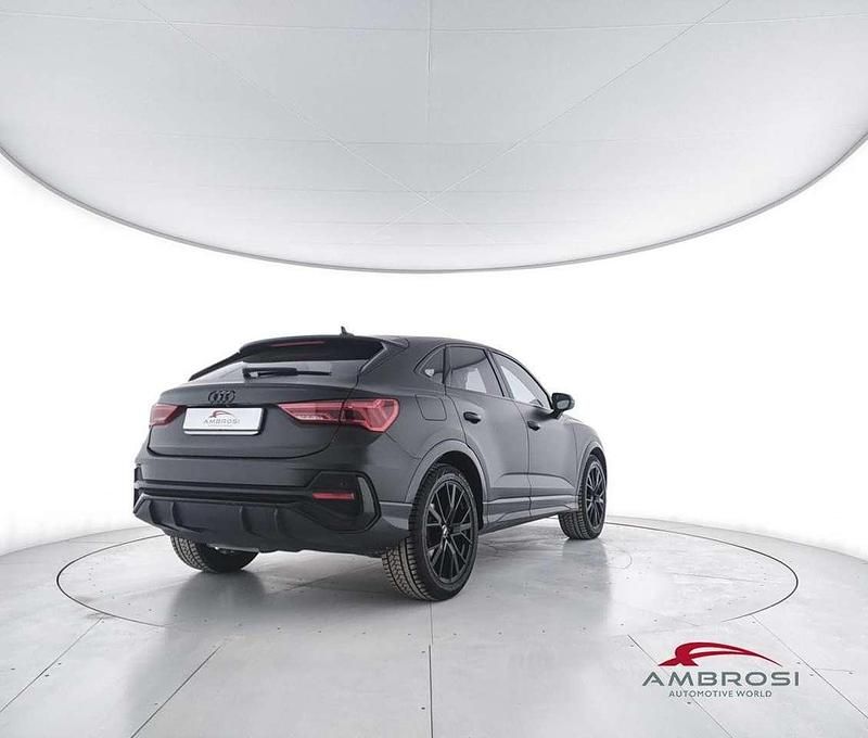 Usata Audi Q3 Sportback S-Line 150 CV (110 kW) 2021 Nero SUV