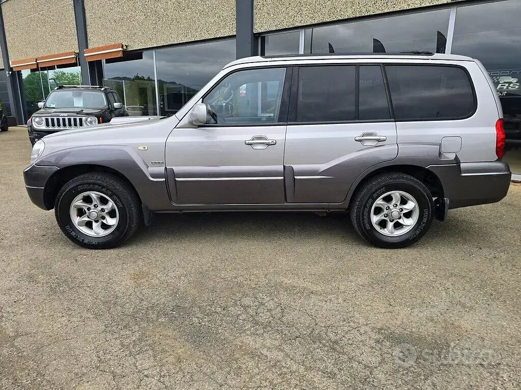 Usata Hyundai Terracan Dynamiq 163 CV (119 kW) 2004 Grigio SUV