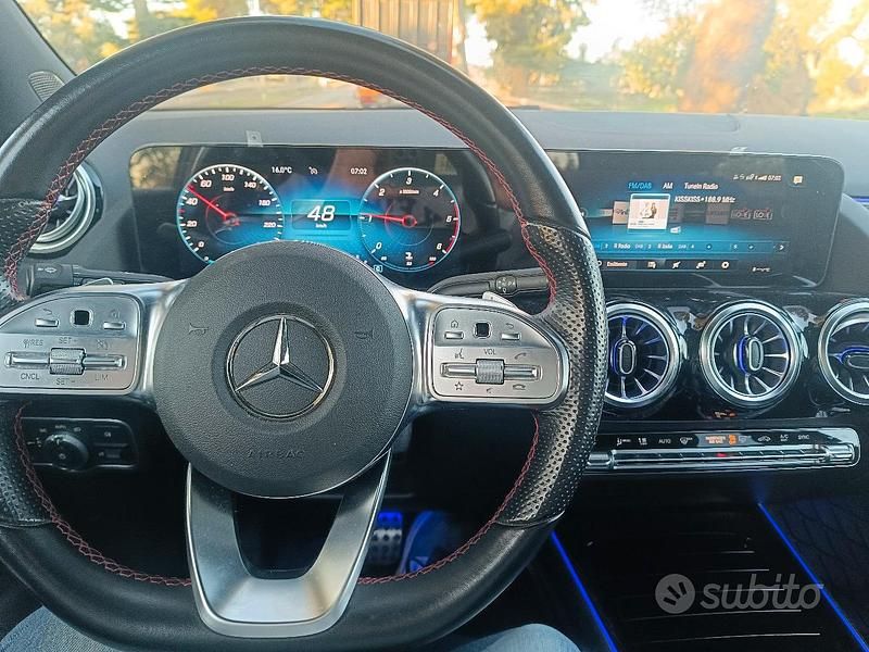 Occasion Mercedes GLA200 163 ch (119 kW) 2023 Noir SUV