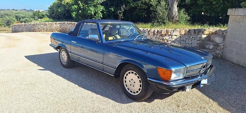 Usata Mercedes SL280 185 CV (136 kW) 1981 Blu/azzurro Cabrio