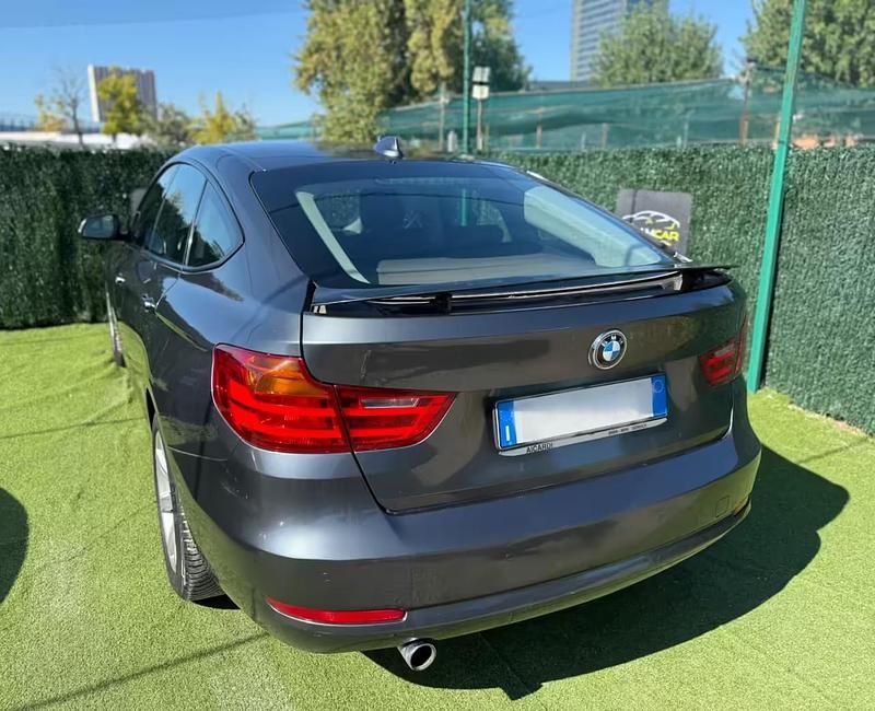 Usata BMW 318 142 CV (104 kW) 2014 Grigio Berlina