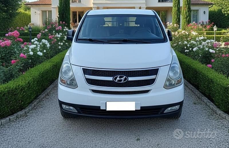 Usata Hyundai H-1 170 CV (125 kW) 2011 Bianco Monovolume