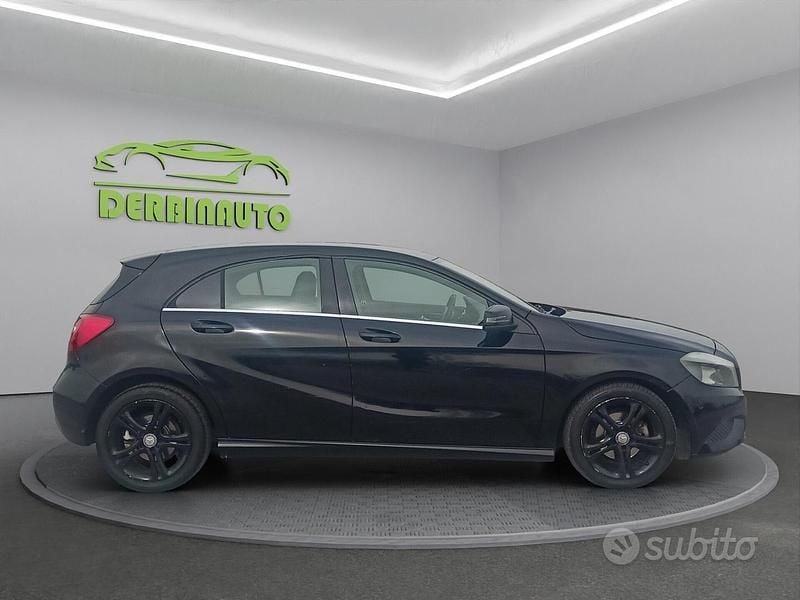 Usata Mercedes A180 Premium 108 CV (79 kW) 2014 Nero Berlina