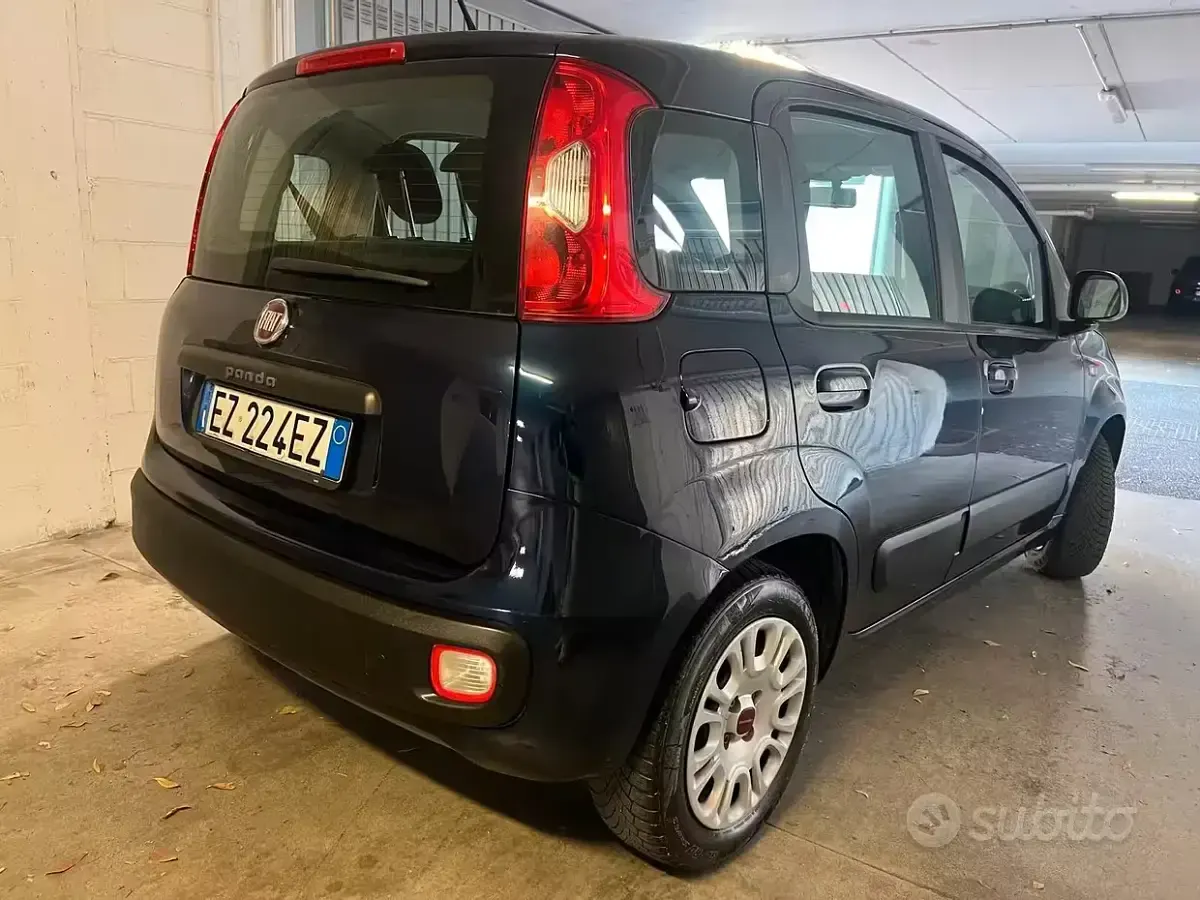 Usata Fiat Panda 69 CV (50 kW) 2015 Bluazzurro Utilitaria