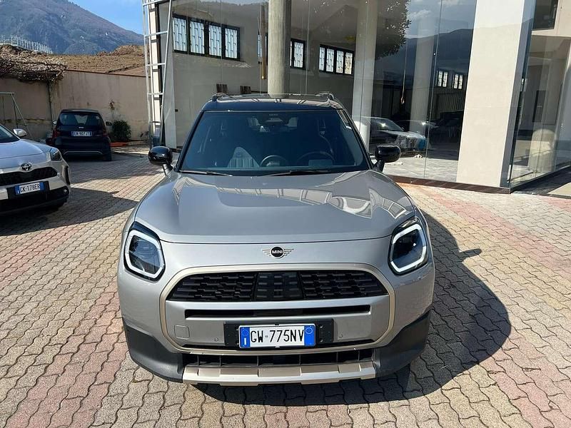Usata Mini Cooper Countryman Favoured 163 CV (119 kW) 2024 Argento SUV