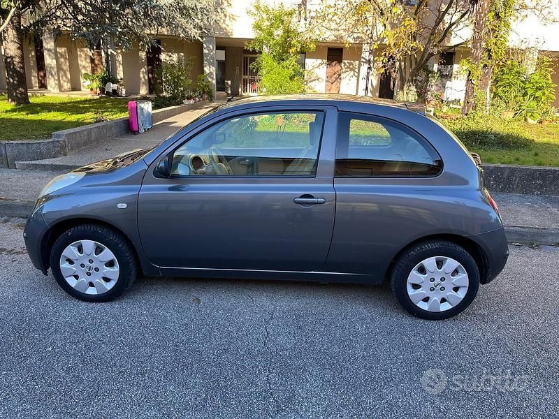 Usata Nissan Micra 80 CV (58 kW) 2006 Grigio Utilitaria
