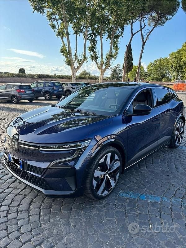 Usata Renault Megane E-Tech Techno 161 kW (220 CV) 2024 Blu SUV