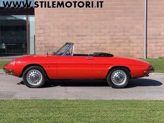 Usata Alfa Romeo Spider 109 CV (80 kW) 1967 Rosso pastello Cabrio