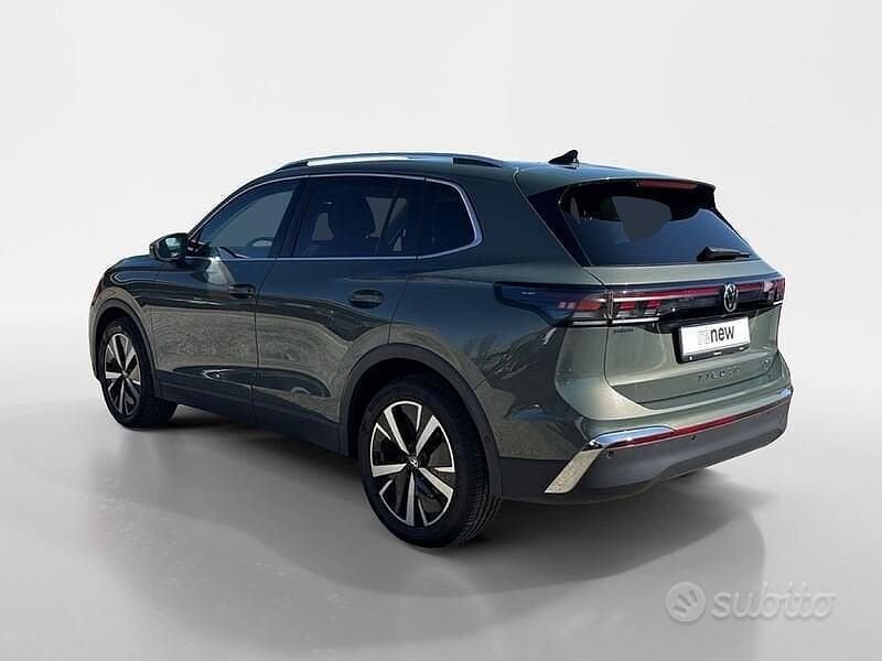 Usata VW Tiguan Elegance 204 CV (150 kW) 2024 Verde SUV