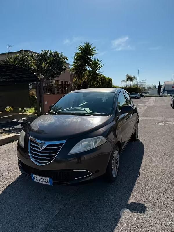 Usata Lancia Ypsilon 69 CV (50 kW) 2012 Utilitaria