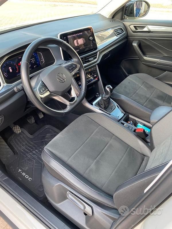 Usata VW T-Roc 150 CV (110 kW) 2023 SUV