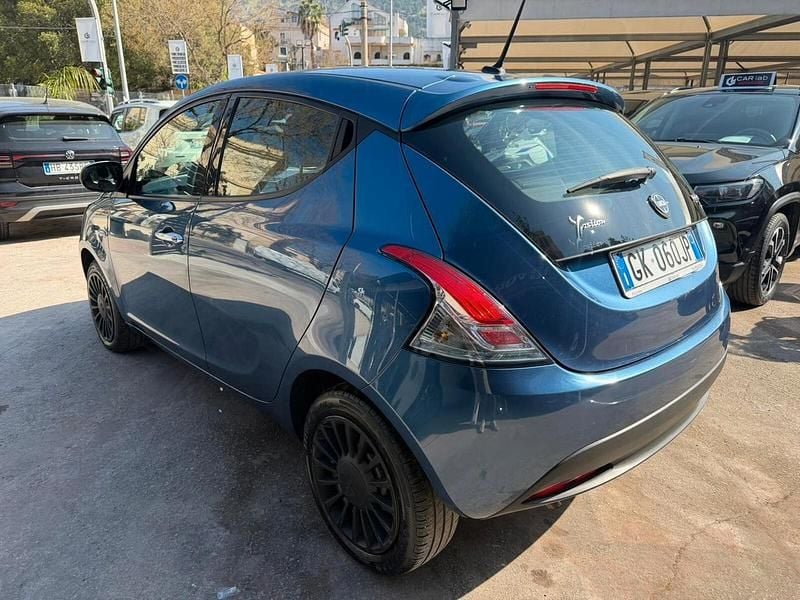Usata Lancia Ypsilon S 69 CV (50 kW) 2022 Blu Utilitaria