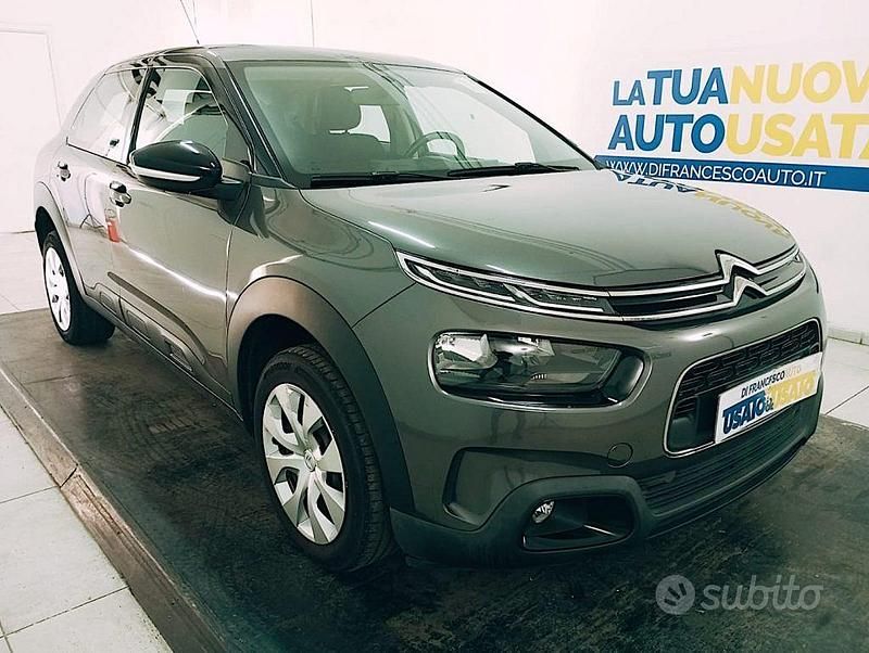 Usado Citroën C4 Feel 110 HP (80 kW) 2020 Preto SUV