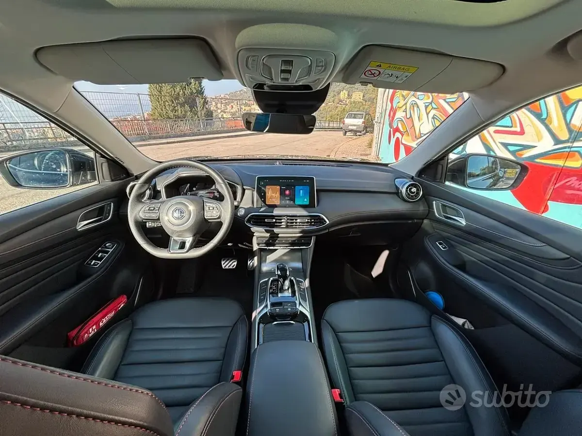 Usata MG HS Luxury 170 CV (125 kW) 2024 Nero SUV