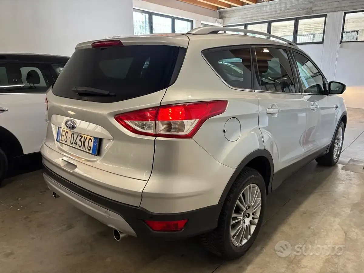 Usata Ford Kuga Titanium 140 CV (102 kW) 2013 Grigio SUV