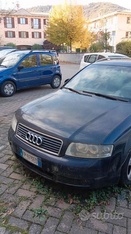 Usata Audi A4 Ambiente 179 CV (131 kW) 2004 Blu/azzurro Station wagon