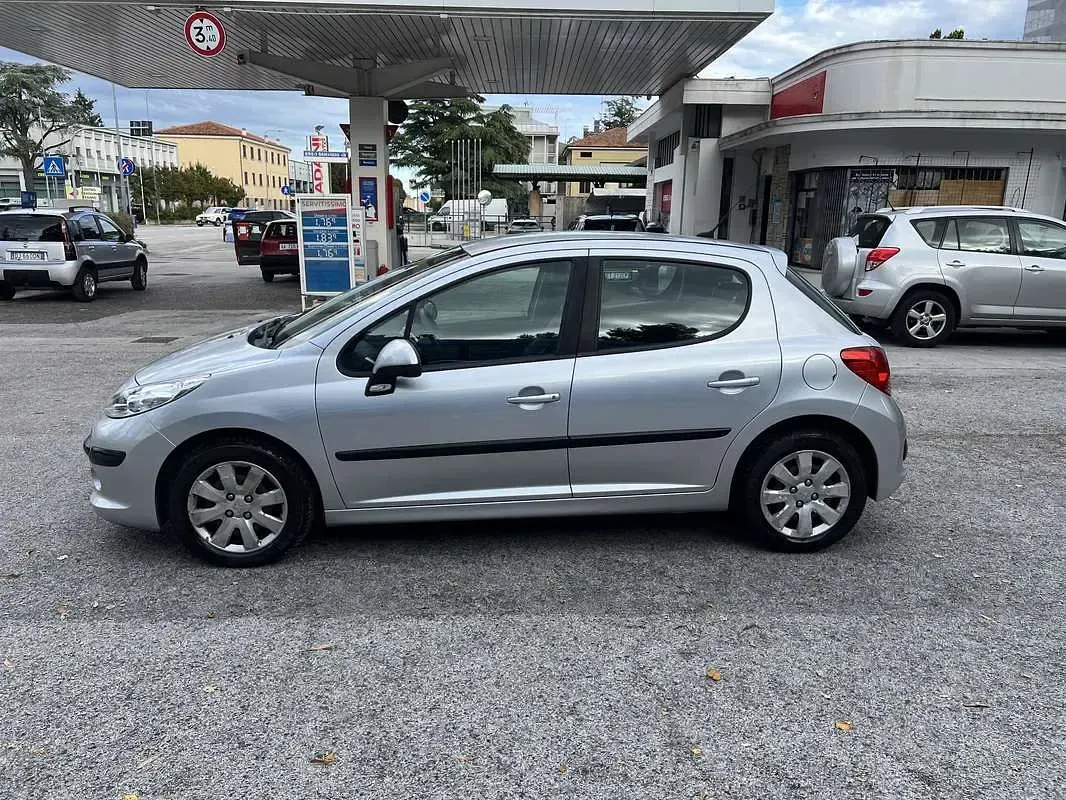 Usata Peugeot 207 68 CV (50 kW) 2007 Berlina