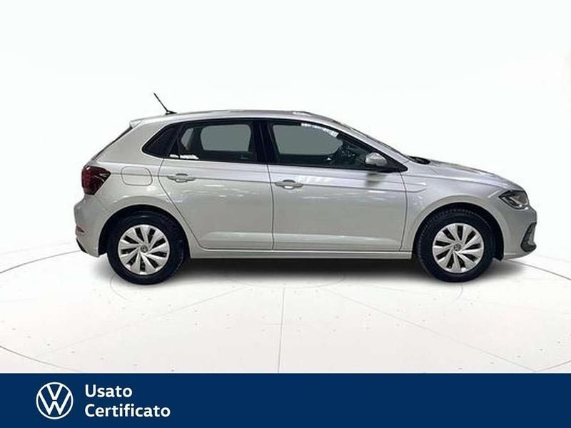 Usata VW Polo Life 95 CV (69 kW) 2023 Grigio Utilitaria