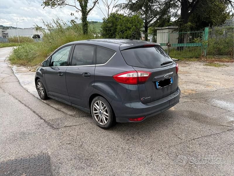 Begagnad Ford C-MAX Titanium 116 HK (85 kW) 2014 Grå Minibuss