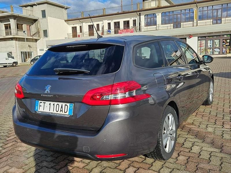 Usata Peugeot 308 Business-Line 131 CV (96 kW) 2018 Grigio Station wagon