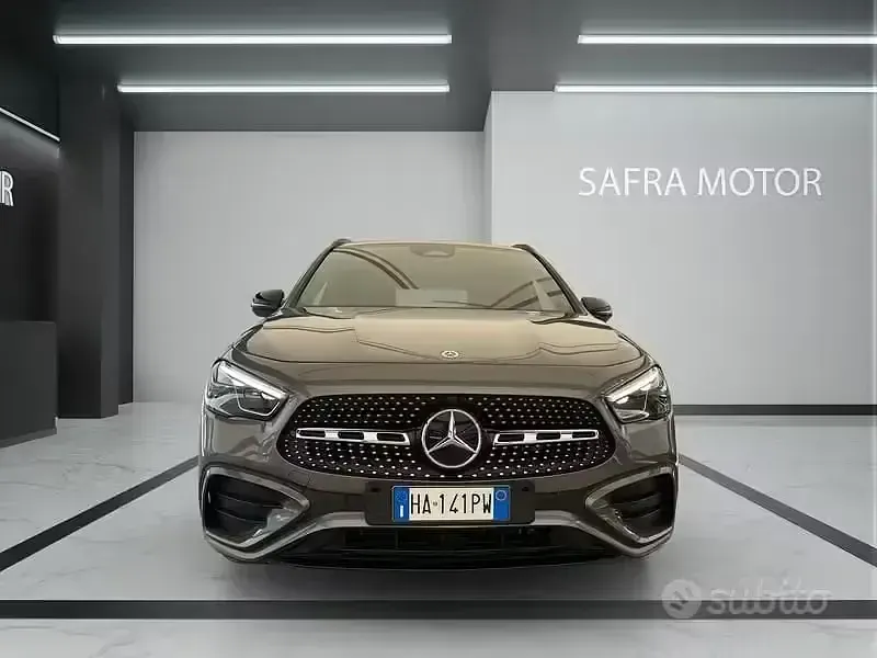 Usata Mercedes GLA250 Advanced Plus 218 CV (160 kW) 2025 Grigio SUV