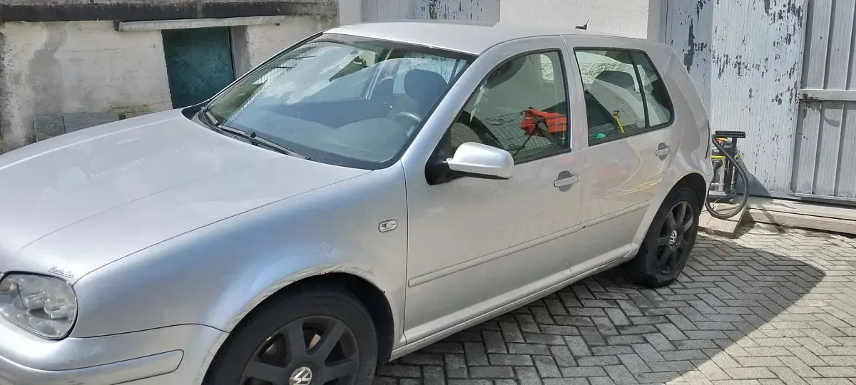 Usata VW Golf IV Highline 131 CV (96 kW) 2003 Berlina