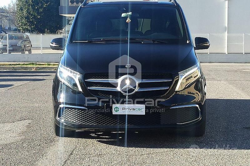 Usata Mercedes V300 Premium 239 CV (175 kW) 2021 Nero Monovolume