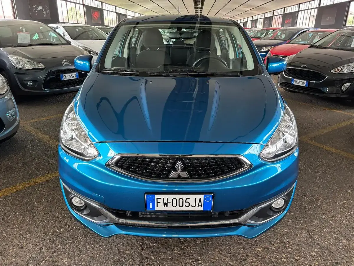 Usata Mitsubishi Space Star Invite 70 CV (51 kW) 2019 Blu Utilitaria