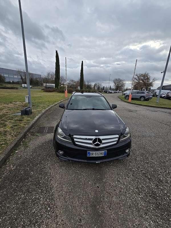 Usata Mercedes 220 170 CV (125 kW) 2009