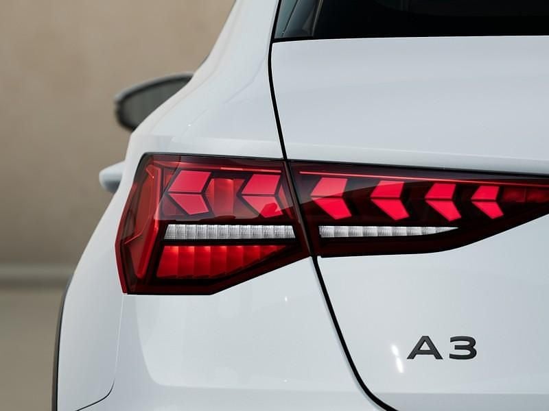 Nuova Audi A3 Comfort 150 CV (110 kW) 2025 Bianco Berlina