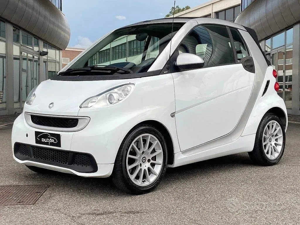Usata Smart ForTwo Cabrio Passion 71 CV (52 kW) 2012 Bianco Cabrio
