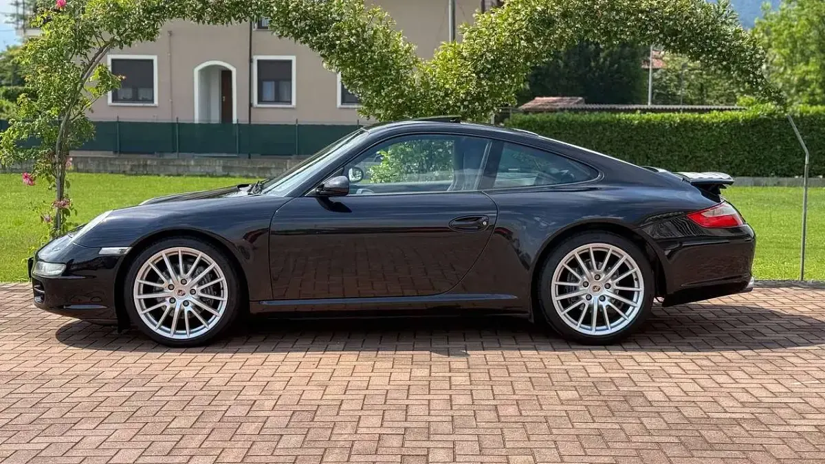 Usata Porsche 911 Carrera 325 CV (239 kW) 2004 Nero Coupé