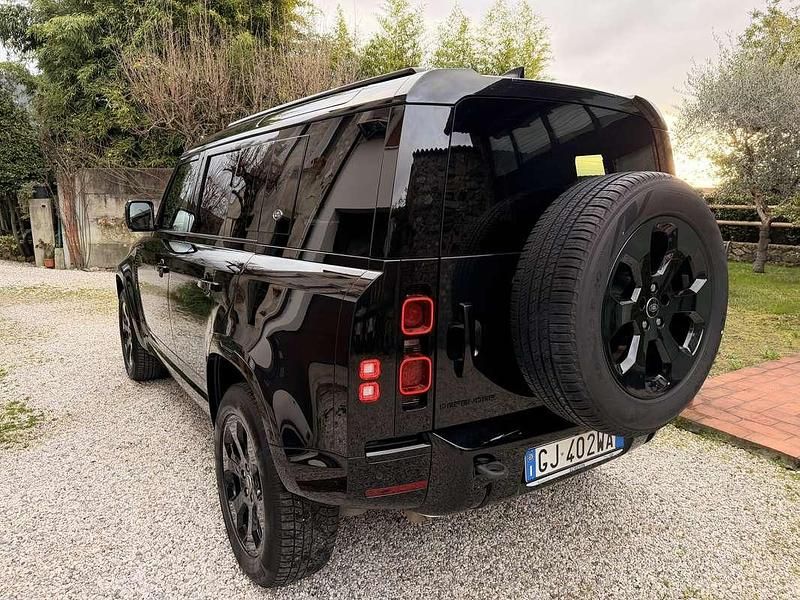 Usata Land Rover Defender Dynamic 241 CV (177 kW) 2022 Nero SUV
