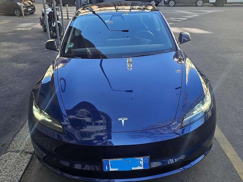 Usata Tesla Model 3 RWD 235 kW (320 CV) 2024 Blu/azzurro Berlina