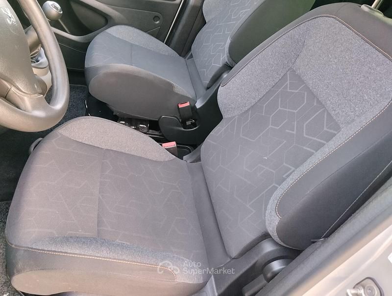 Usata Peugeot Partner 99 CV (72 kW) 2017 Argento Monovolume